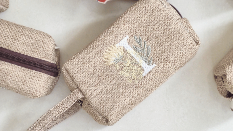 Behind The Scene: Proses dibalik pembuatan souvenir ke Singapura!