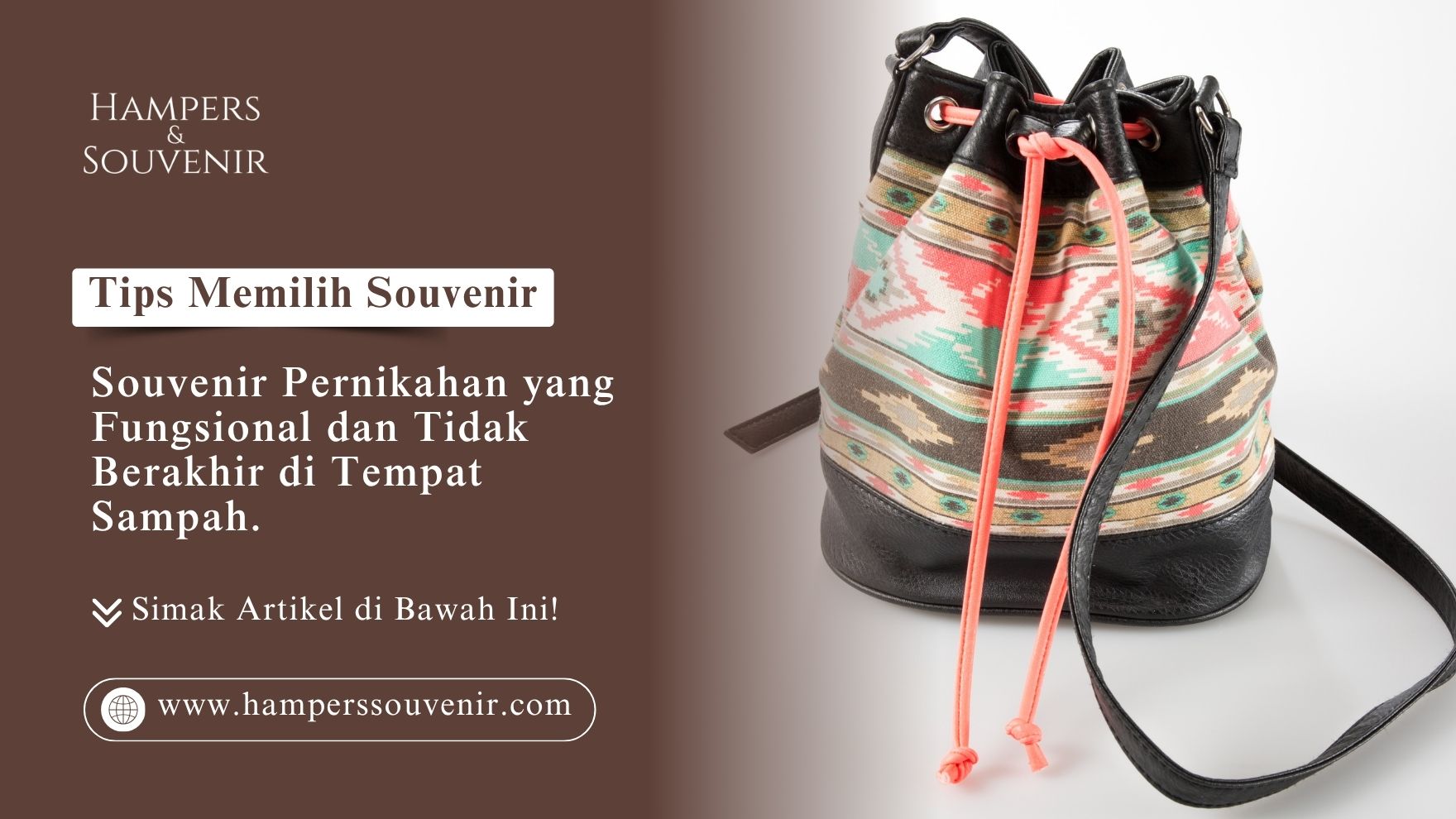 Contoh souvenir pernikahan fungsional berupa tas serut etnik eksklusif dari Hamperssouvenir